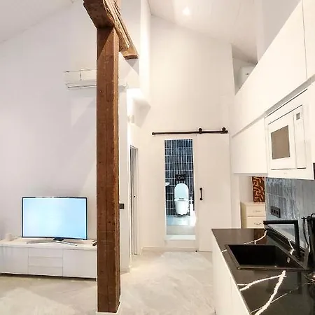 Acogedor Apartamento En Pleno Centro De By Sharingco *
