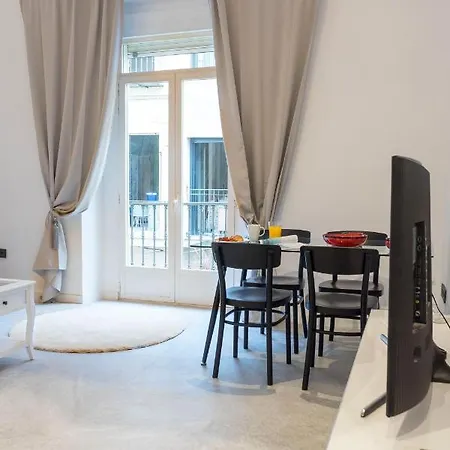 Apartment Acogedor Apartamento En Pleno Centro De By Sharingco